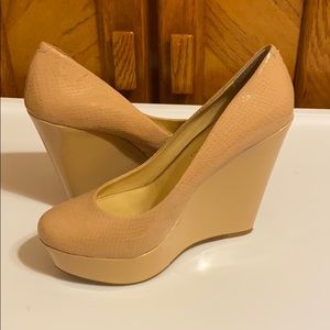 Gianni Bini Nude Wedges